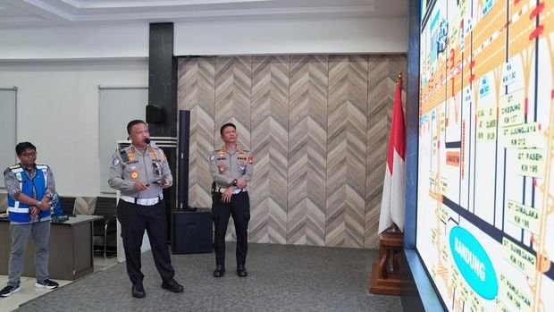 Kepala Korps Lalu Lintas (Kakorlantas) Polri Irjen Agus Suryo Nugroho Kepala Korps Lalu Lintas (Kakorlantas) Polri Irjen Agus Suryo Nugroho