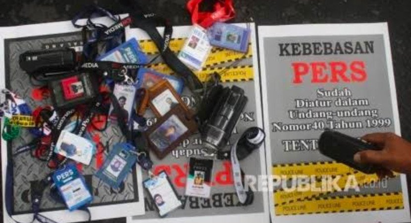 Ketika dunia pers dilanda tsunami PHK. Dan saat ini ketika pena kehilangan daya tawar. (Foto: ilustrasi dok REPUBLIKA)