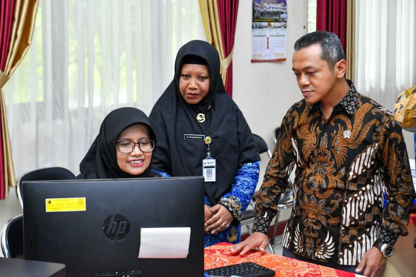 Wamendiknas saat kunjungi SMA dan SMK di Semarang Sumber:dok Kemendiknasmen