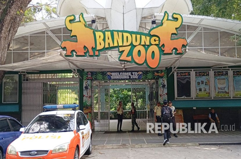 Kebun Binatang Bandung atau Bandung Zoo. Foto: Edi Yusuf
