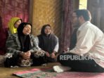 bupati-bandung-barat-jeje-ritchie-ismail-mengunjungi-rumah-duka_251027205227-489.jpg