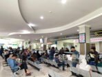 suasana-kantor-samsat-di-jabar-alami-lonjakan_250320134733-665.jpg